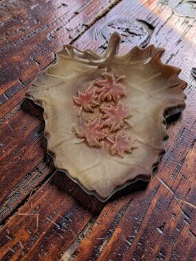 Distinctive Design by MayRick Company Ceramic Leaf Themed Trinket Dish.